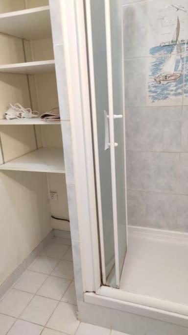 Charmant Appartement Proche Melun Centre Ville ภายนอก รูปภาพ