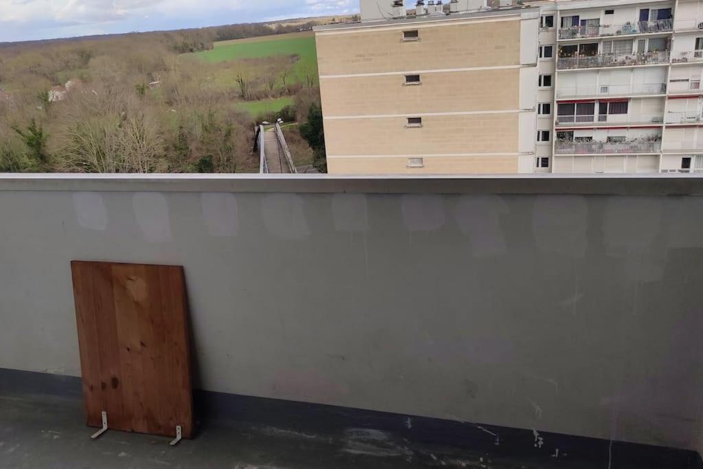 Charmant Appartement Proche Melun Centre Ville ภายนอก รูปภาพ