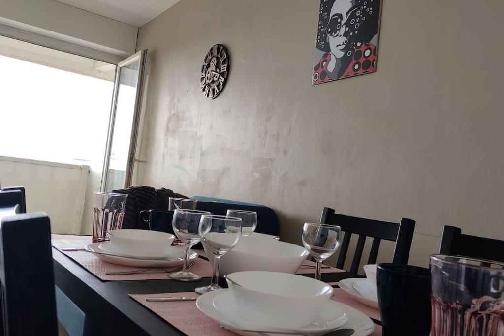 Charmant Appartement Proche Melun Centre Ville ภายนอก รูปภาพ