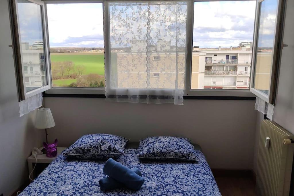 Charmant Appartement Proche Melun Centre Ville ภายนอก รูปภาพ